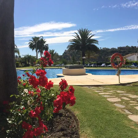 Apartment Los Pinos Benahavis